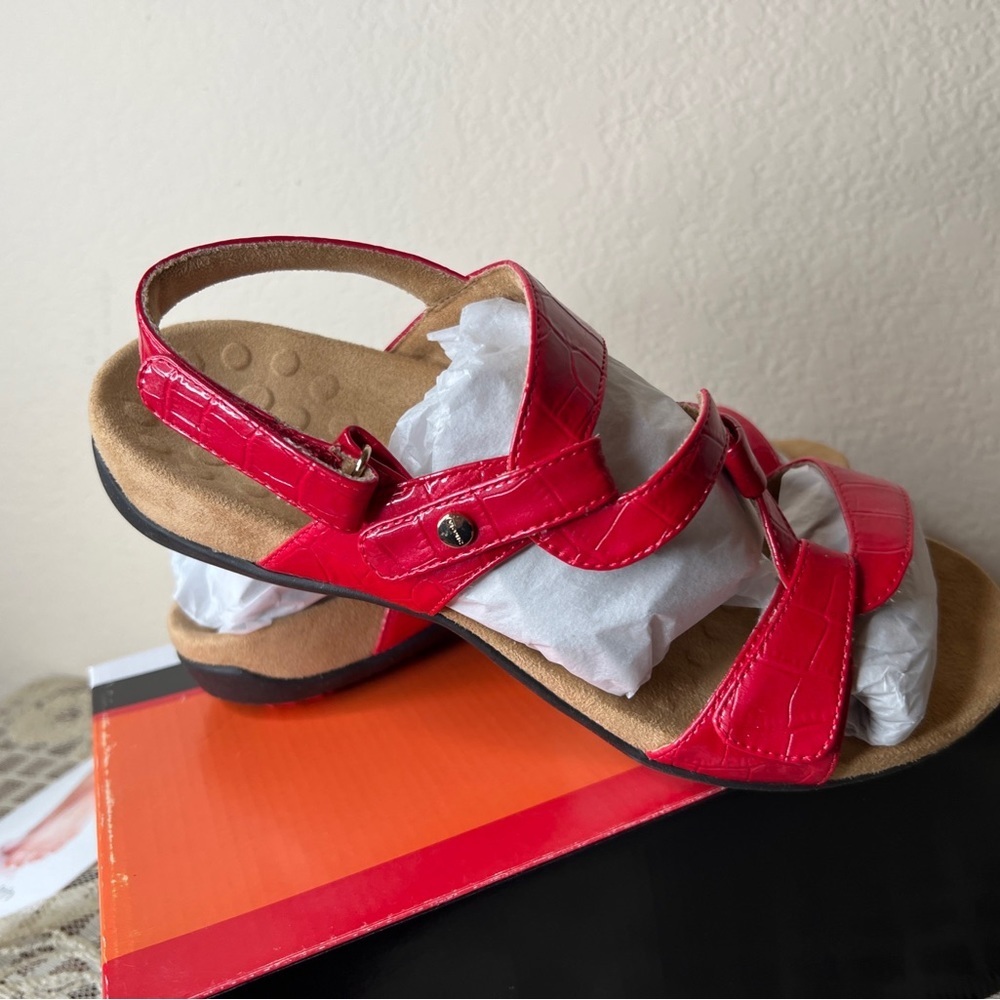 Vionic Red Strappy Comfort Sandals - Picture 4 of 6